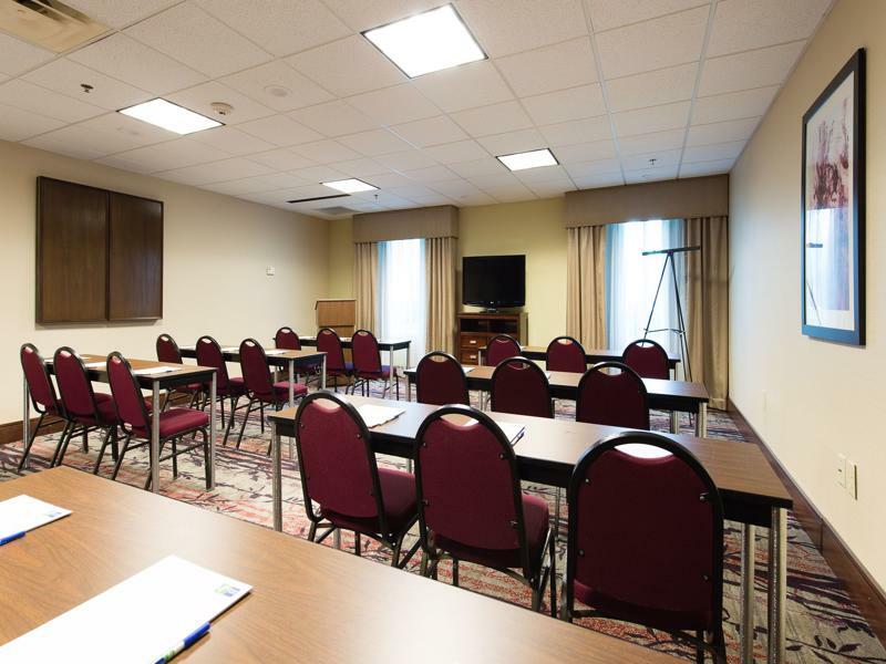 Holiday Inn Express & Suites Walterboro By Ihg Exterior foto